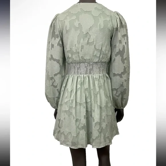 Lulu's Green Plunge Neck Bishop Sleeve Sundress - Picture 2 of 11